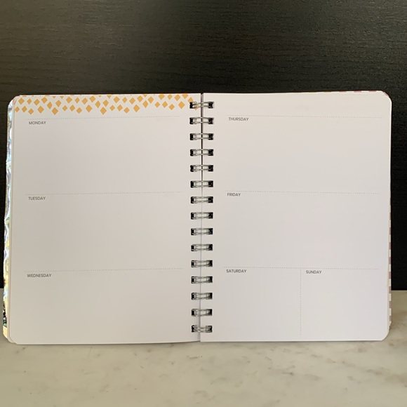 Yoobi Hard Cover Spiral Butterfly Theme Undated Planner with “Love” Keychain - Picture 9 of 16